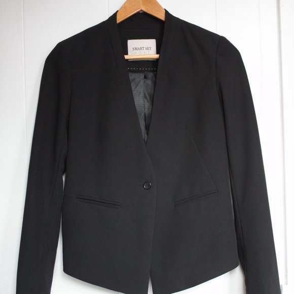 Black Women Blazer - Picture 2 of 4